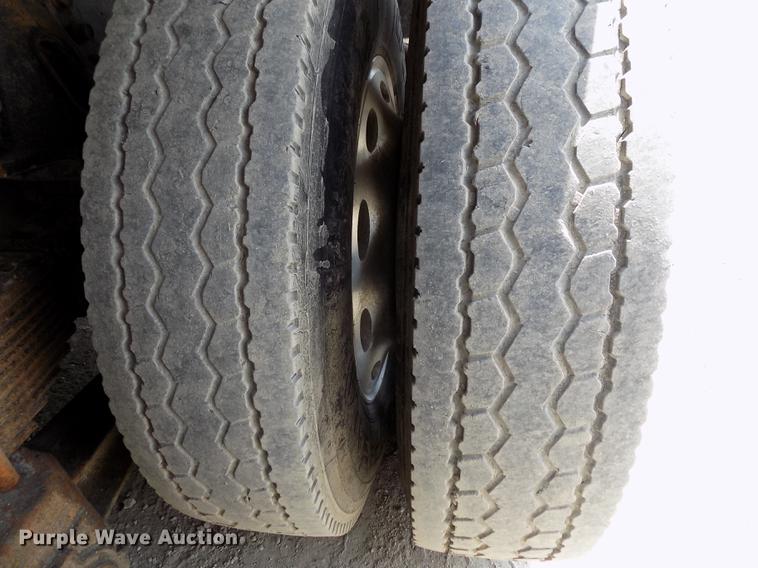 image for item DB8684 1997 Freightliner FLD120 Classic dump truck