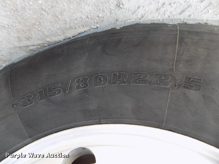 image for item DB8684 1997 Freightliner FLD120 Classic dump truck