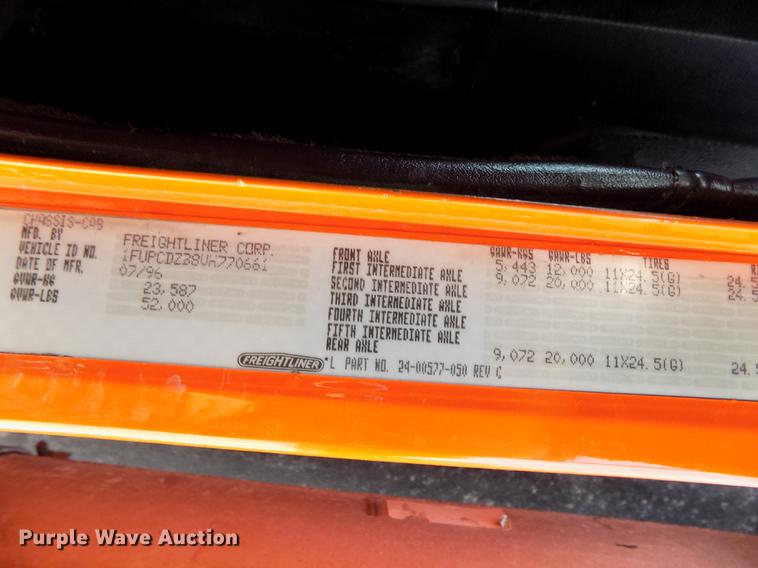 image for item DB8684 1997 Freightliner FLD120 Classic dump truck