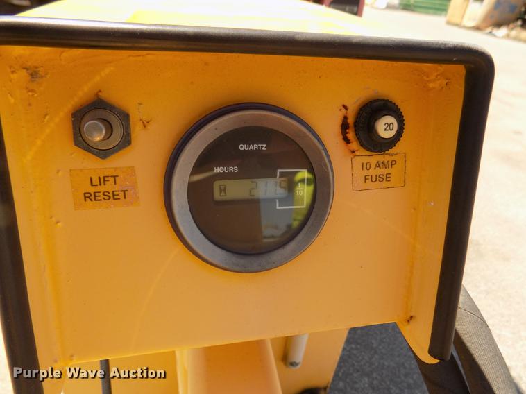 image for item DB8686 2011 Allmand EZ650 drop hammer and trailer