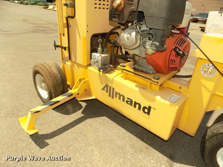 image for item DB8686 2011 Allmand EZ650 drop hammer and trailer