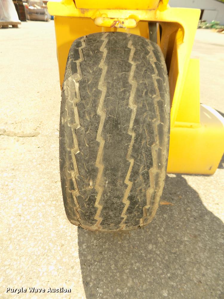 image for item DB8686 2011 Allmand EZ650 drop hammer and trailer