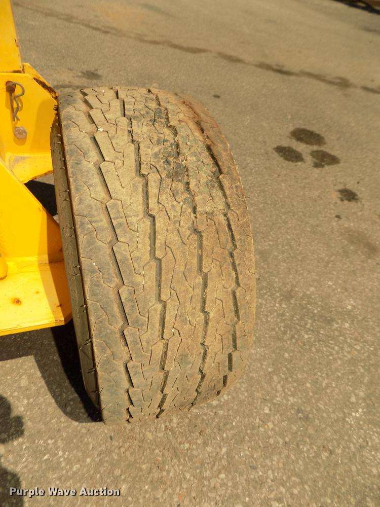 image for item DB8686 2011 Allmand EZ650 drop hammer and trailer