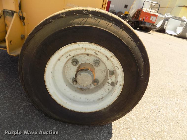 image for item DB8686 2011 Allmand EZ650 drop hammer and trailer