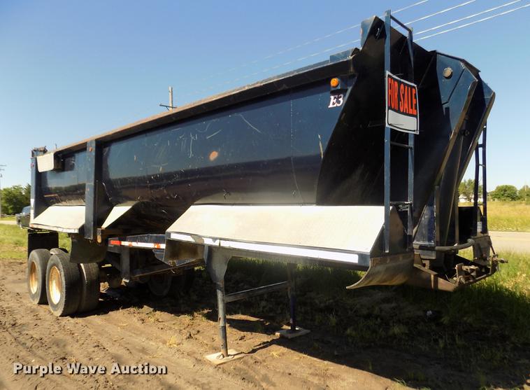 image for item DB8690 1999 Western STR26401 barrel bed end dump trailer