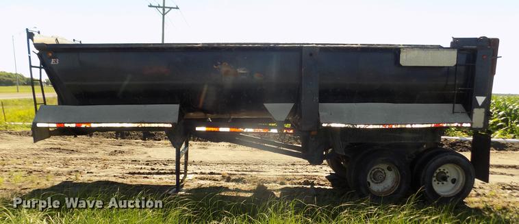 image for item DB8690 1999 Western STR26401 barrel bed end dump trailer