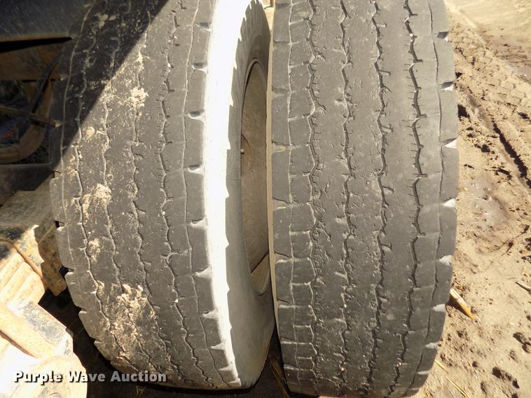 image for item DB8690 1999 Western STR26401 barrel bed end dump trailer