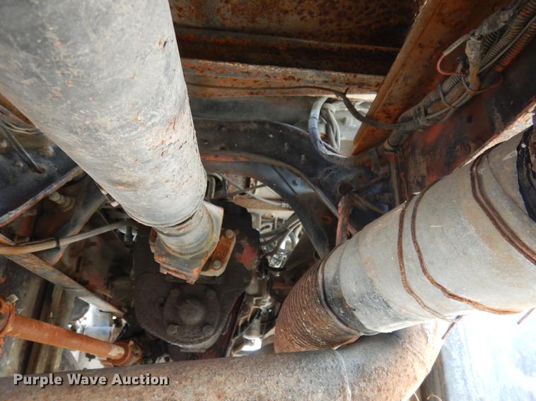 image for item DC5952 1992 Ford LN8000 tank truck