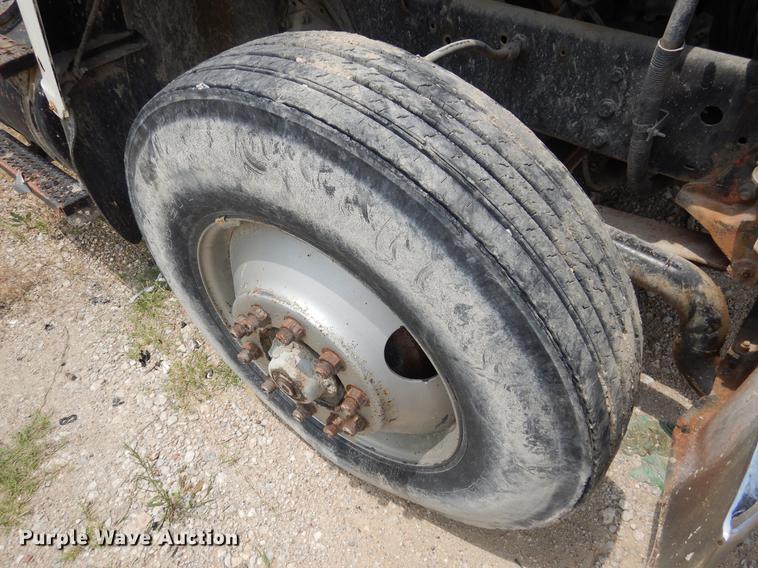 image for item DC5952 1992 Ford LN8000 tank truck