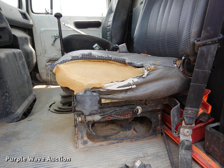 image for item DC5952 1992 Ford LN8000 tank truck