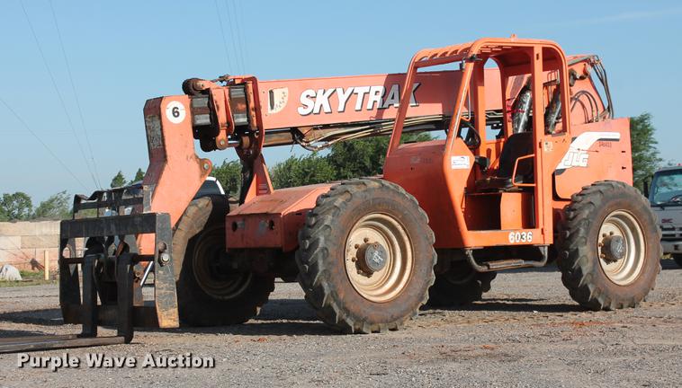 image for item DD4988 2007 SkyTrak 6036 telehandler
