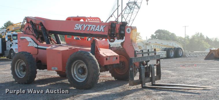 image for item DD4988 2007 SkyTrak 6036 telehandler
