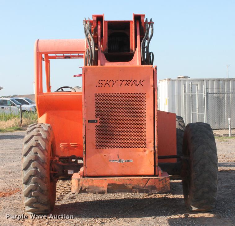 image for item DD4988 2007 SkyTrak 6036 telehandler