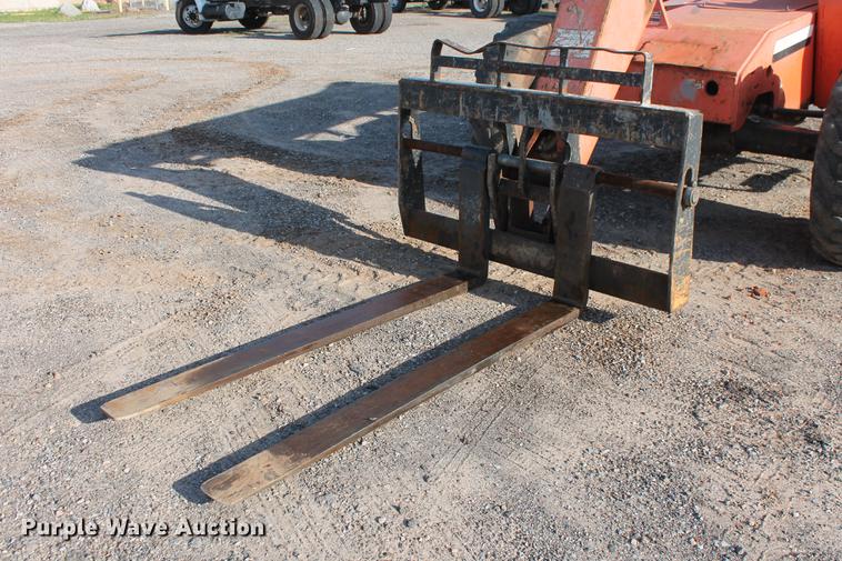 image for item DD4988 2007 SkyTrak 6036 telehandler