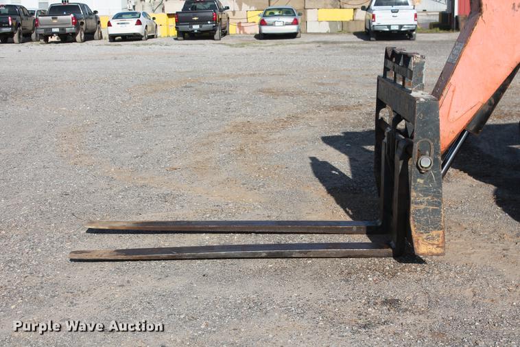 image for item DD4988 2007 SkyTrak 6036 telehandler