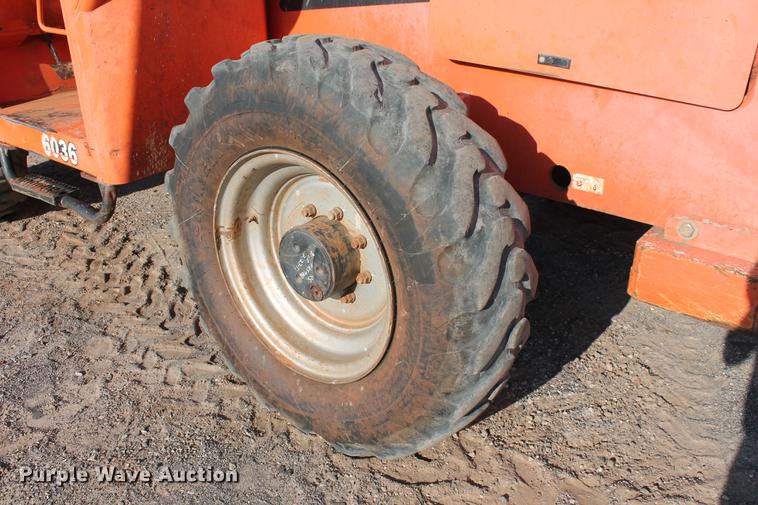 image for item DD4988 2007 SkyTrak 6036 telehandler