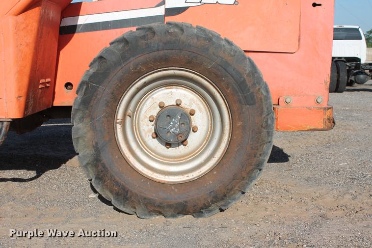 image for item DD4988 2007 SkyTrak 6036 telehandler