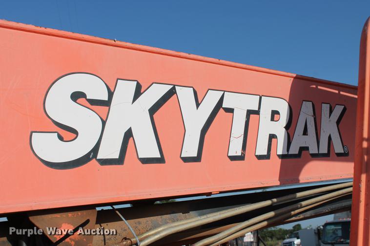image for item DD4988 2007 SkyTrak 6036 telehandler