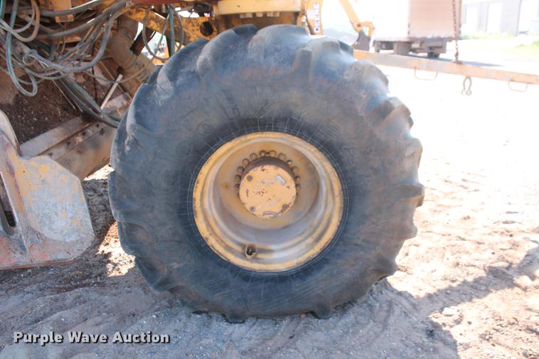 image for item DD4993 1999 CMI RS-650 reclaimer/stabilizer