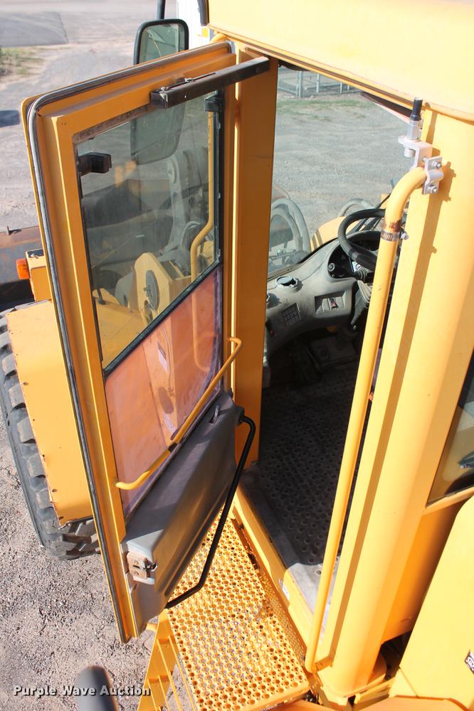 image for item DD4994 2004 Volvo L150E wheel loader