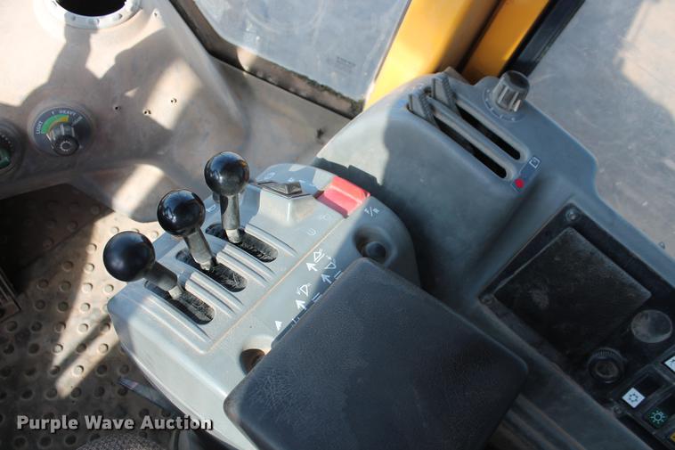 image for item DD4994 2004 Volvo L150E wheel loader