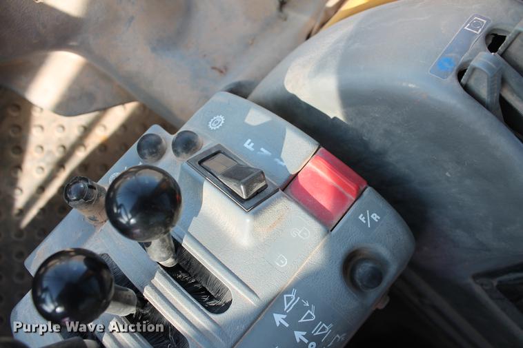 image for item DD4994 2004 Volvo L150E wheel loader