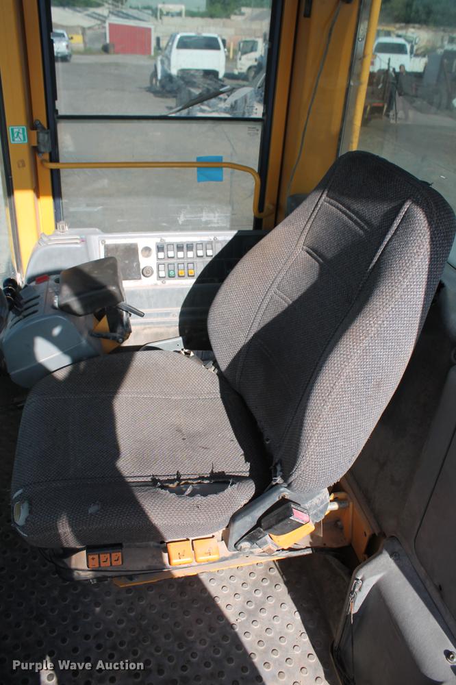 image for item DD4994 2004 Volvo L150E wheel loader