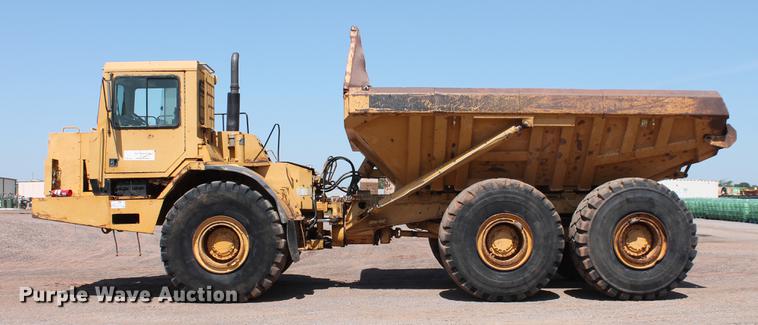 image for item DD5225 1993 Caterpillar D400D articulated haul truck