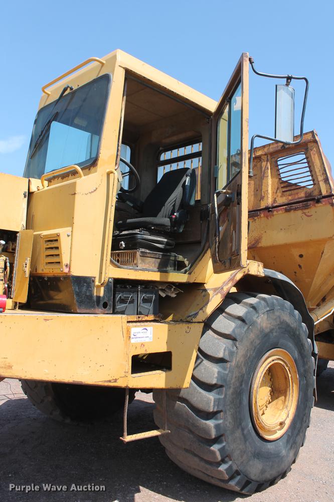 image for item DD5225 1993 Caterpillar D400D articulated haul truck