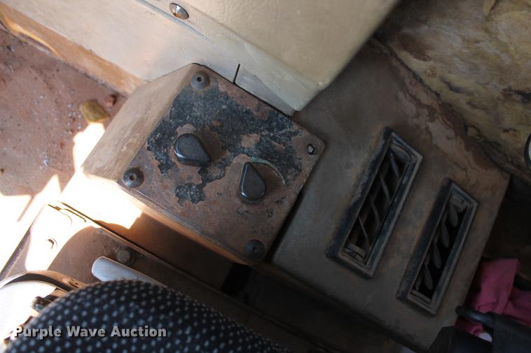 image for item DD5225 1993 Caterpillar D400D articulated haul truck