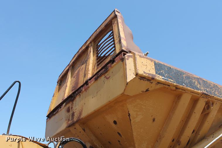 image for item DD5225 1993 Caterpillar D400D articulated haul truck