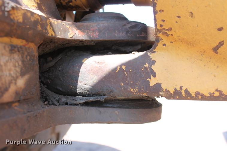 image for item DD5225 1993 Caterpillar D400D articulated haul truck