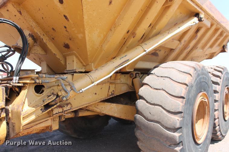 image for item DD5225 1993 Caterpillar D400D articulated haul truck