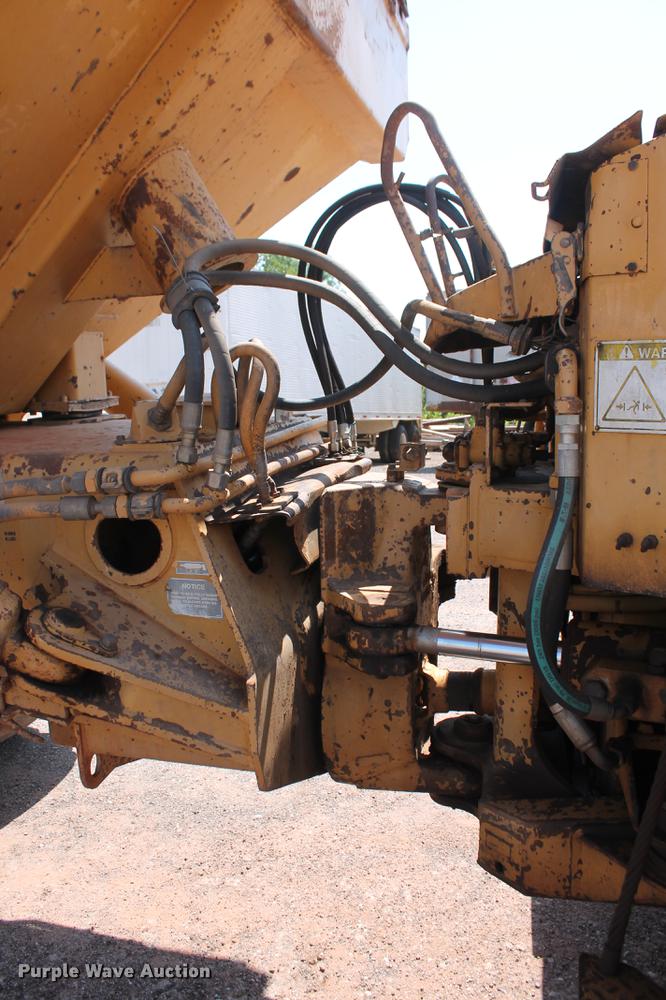 image for item DD5225 1993 Caterpillar D400D articulated haul truck