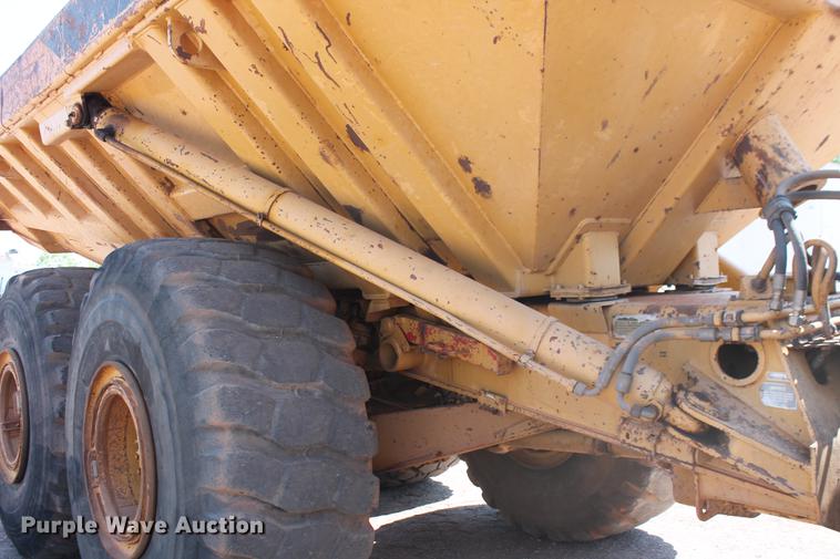 image for item DD5225 1993 Caterpillar D400D articulated haul truck