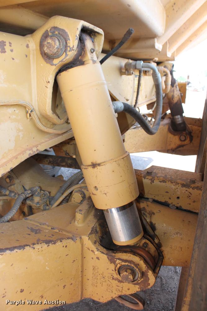 image for item DD5225 1993 Caterpillar D400D articulated haul truck