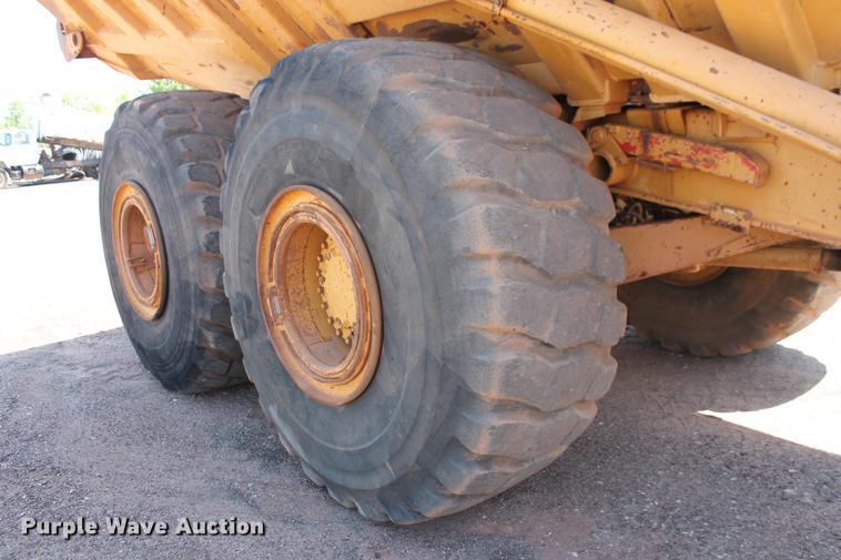 image for item DD5225 1993 Caterpillar D400D articulated haul truck