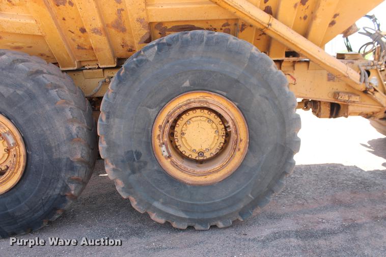 image for item DD5225 1993 Caterpillar D400D articulated haul truck