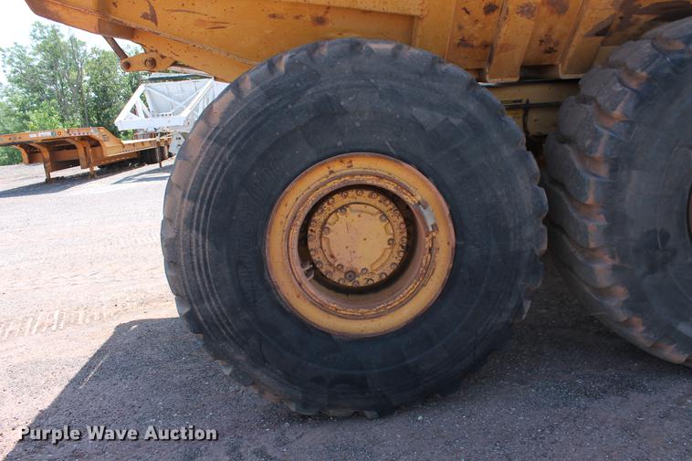 image for item DD5225 1993 Caterpillar D400D articulated haul truck