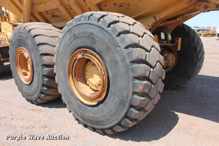 image for item DD5225 1993 Caterpillar D400D articulated haul truck