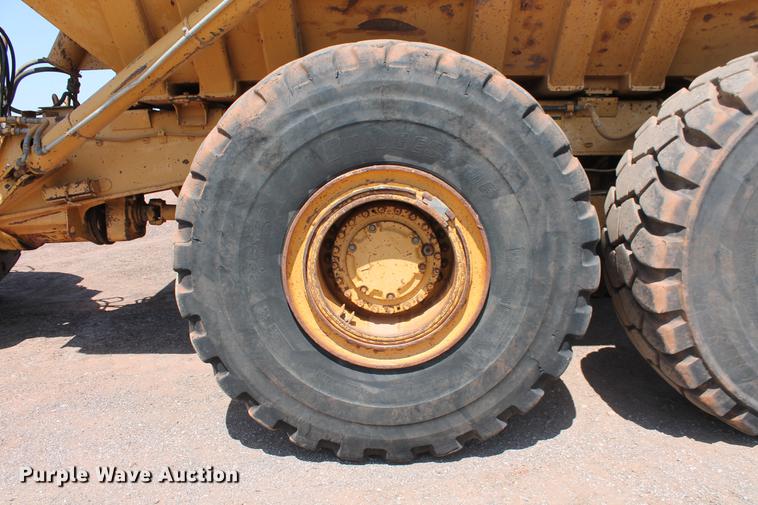 image for item DD5225 1993 Caterpillar D400D articulated haul truck