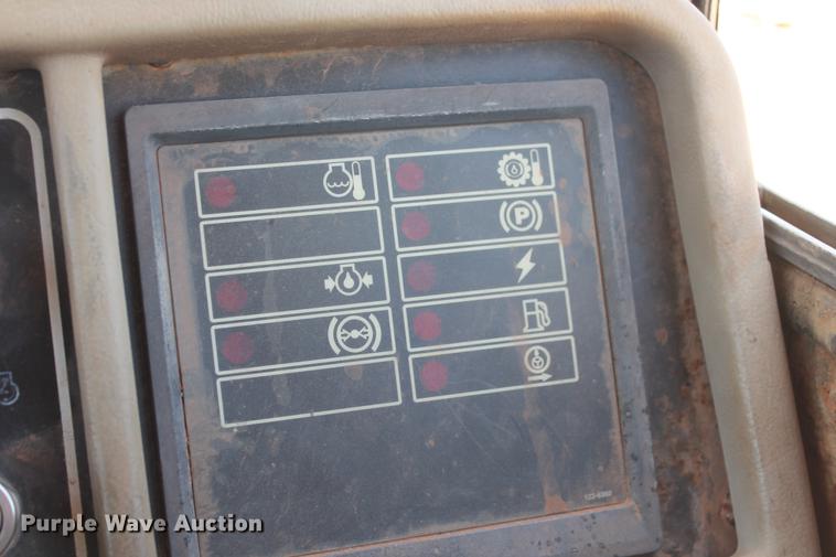 image for item DD5226 1993 Caterpillar D400D articulated haul truck