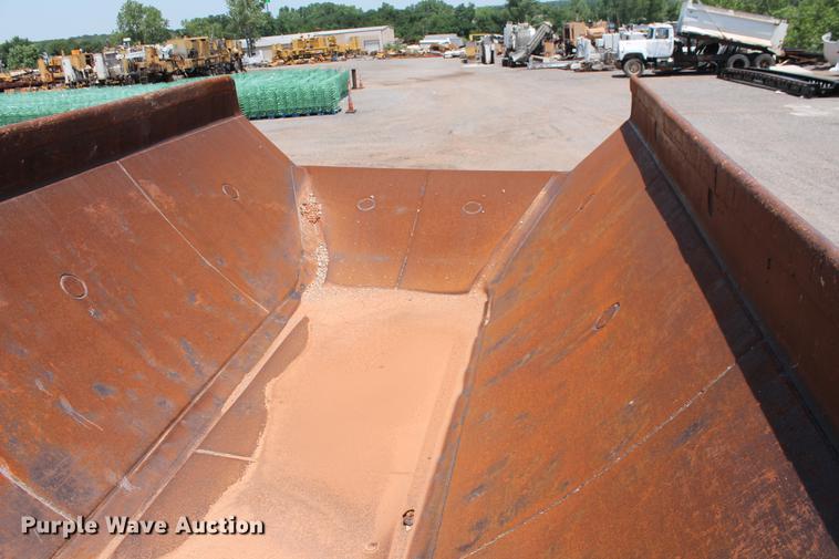 image for item DD5226 1993 Caterpillar D400D articulated haul truck