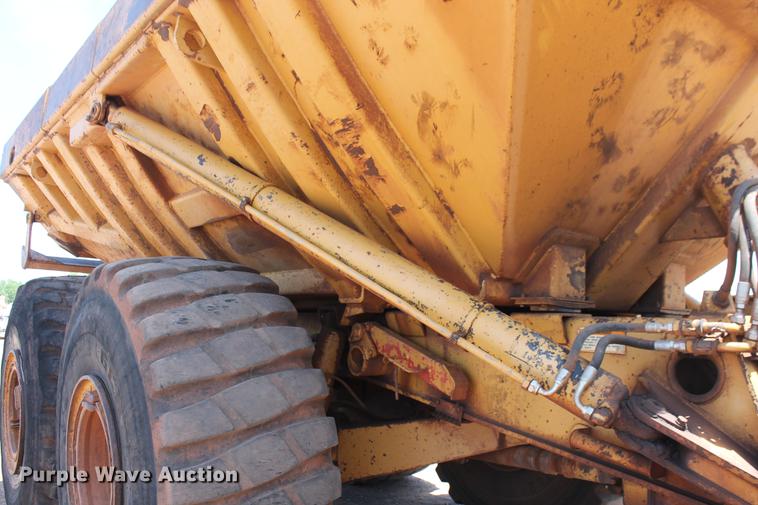 image for item DD5226 1993 Caterpillar D400D articulated haul truck