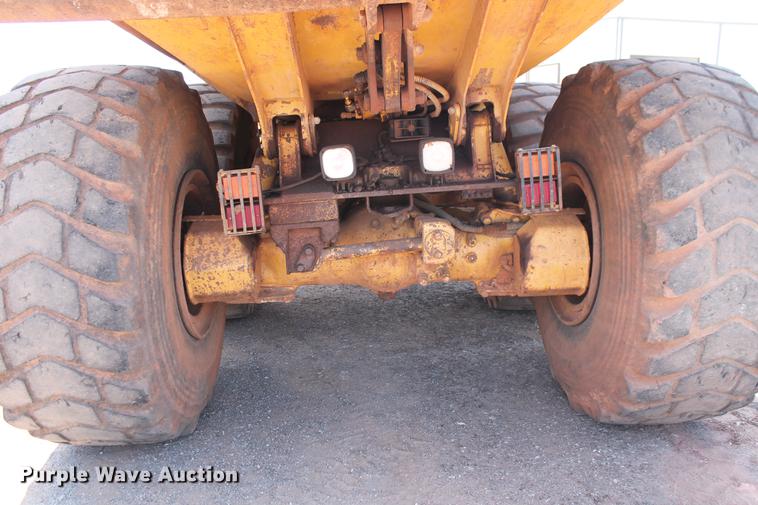 image for item DD5226 1993 Caterpillar D400D articulated haul truck