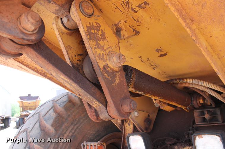 image for item DD5226 1993 Caterpillar D400D articulated haul truck