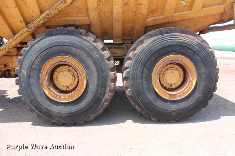image for item DD5226 1993 Caterpillar D400D articulated haul truck