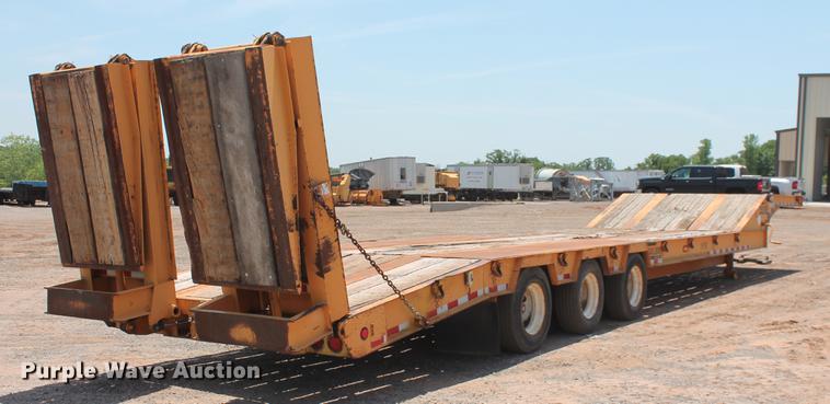 image for item DD5228 2006 Trail Boss 50T drop deck equipment trailer