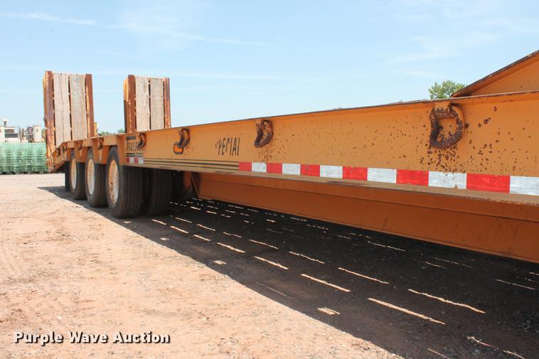 image for item DD5228 2006 Trail Boss 50T drop deck equipment trailer