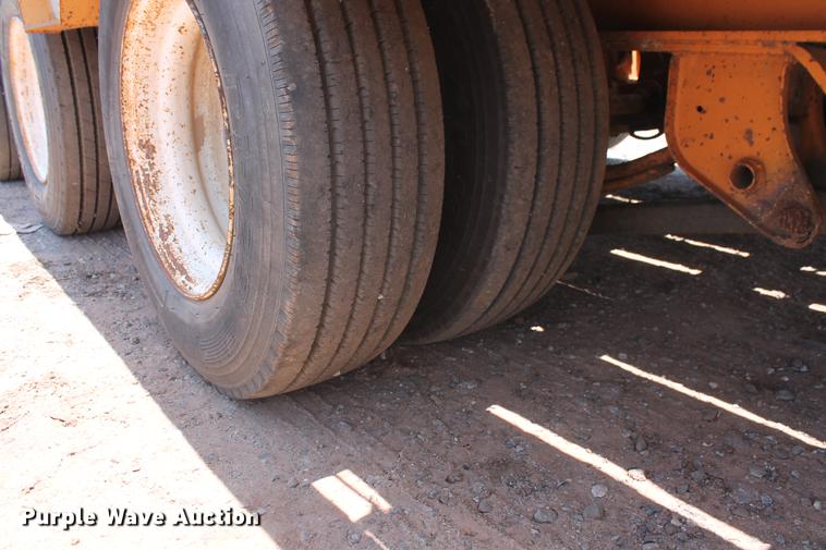 image for item DD5228 2006 Trail Boss 50T drop deck equipment trailer